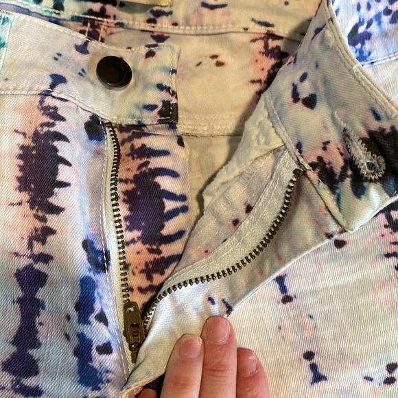 Joe’s Bleached Skinny Jeans - Picture 4 of 7